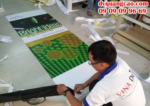 In poster số lượng lớn ứng dụng từ in quảng cáo khổ lớn
